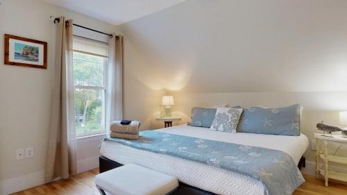 Pine Point House | Beachwood Cottage by Bayley Vacation Rentals