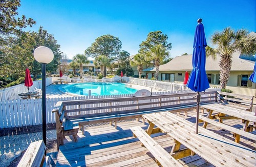 Seagrove Beach Condo | Beachwood Villas 6D- Beach Time Oasis