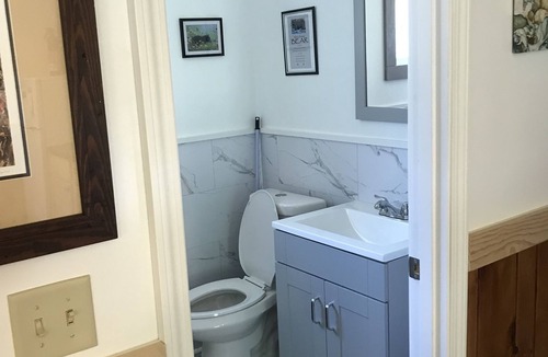 Federal Dam Cabin | Bear Den Cabin - 3 blocks from the iconic Federal Dam and Leech Lake!