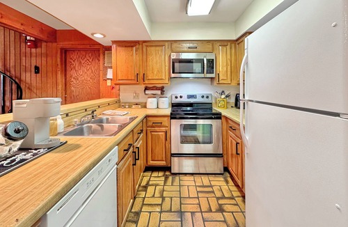 Hill City Villa | Bear Hills Retreat with Scenic Fairway Views