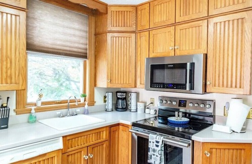 Fort Wayne Apartment | Beautiful 1-bedroom apartment in Victorian Historic Home