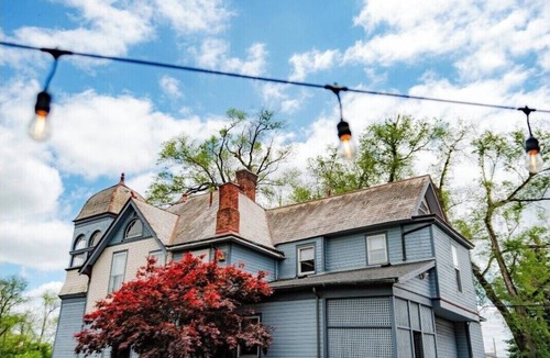 Fort Wayne Apartment | Beautiful 1-bedroom apartment in Victorian Historic Home