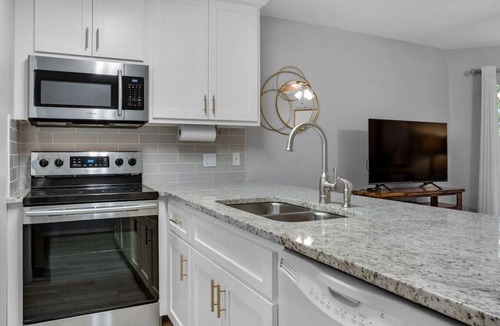 Miramar Beach Condo | Beautiful 1BR/1BA Condo - Steps to the Beach!