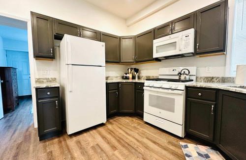 Pittsburgh Apartment | Beautiful 2 Bedroom Apartment - Easy City Access