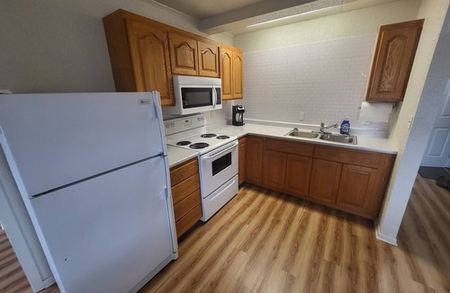 Langdon Apartment | Beautiful 2-bedroom apartment with AC in charming Langdon