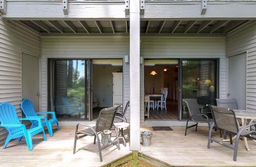 Acme House | Beautiful 2 Bedroom Lakeside Condo at The Shores 5677