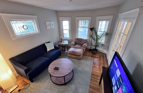 Medford Condo | Beautiful 2beds/1bath w/free parking & 10mnts away from Boston