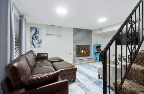 Lenexa House | Beautiful 3-bedroom-All King Beds-Central Location in OP