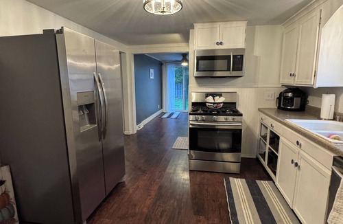 Depew House | Beautiful 3 bedroom house close to airport, downtown, stadium, and more!