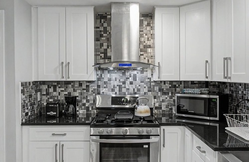 Maple Hill House | Beautiful 3 bedroom home centrally located in picturesque CT.