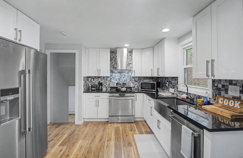 Maple Hill House | Beautiful 3 bedroom home centrally located in picturesque CT.