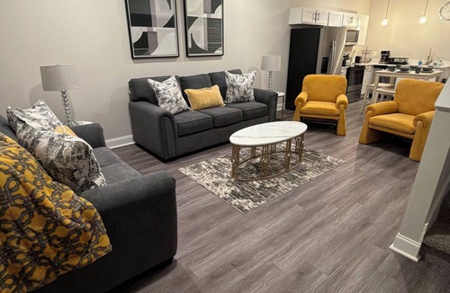 Clarksville Apartment | Beautiful 3-bedroom apartment with AC in charming Clarksville