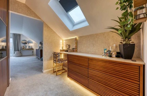 Glasgow House | Beautiful 4 Bed Sandstone Farmhouse