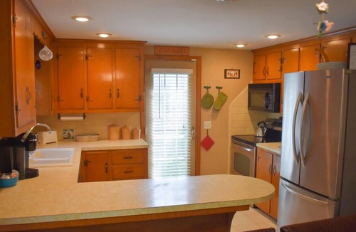 Yarmouth Port House | Beautiful 4 bedroom, 1.5 bath home sleeping 8- in Yarmouth Port
