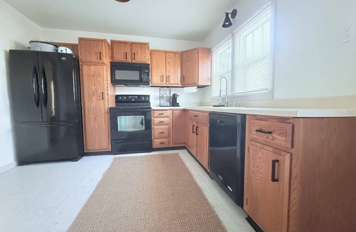 Glendive House | Beautiful 4-bedroom, 2 bath house in central Glendive near Yellowstone River