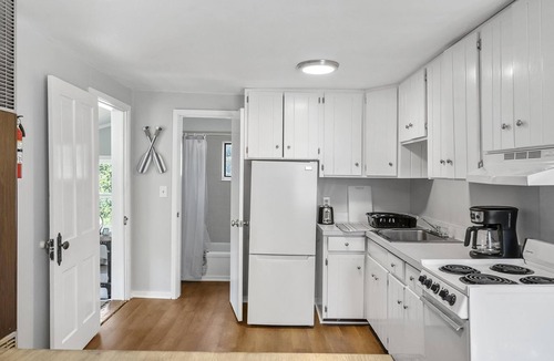Charlevoix House | Beautiful 4 bedroom home just 3 1/2 blocks from downtown & Lake Michigan