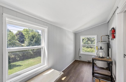 Charlevoix House | Beautiful 4 bedroom home just 3 1/2 blocks from downtown & Lake Michigan