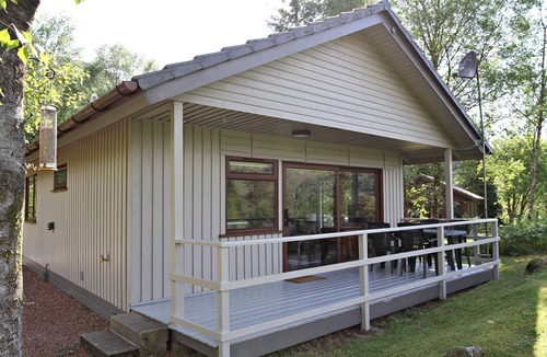 Crianlarich Ski Chalet | Beautiful 4 star, 2 bedroom chalet with stunning loch and mountain views