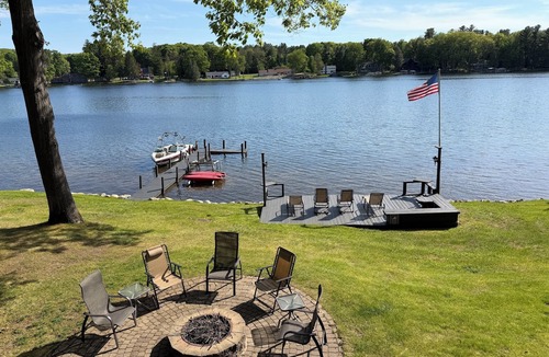 Bellaire House | Beautiful 5 bedroom Clam Lake home with access to Torch Lake!