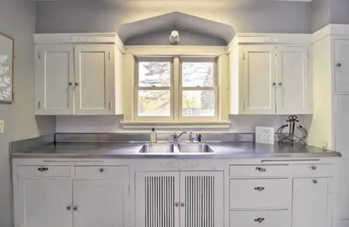 Walker House | Beautiful 7BR 5BA Home on Leech Lake