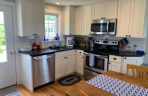 Round Pond House | Beautiful Antique Waterfront Property On Round Pond Harbor - Sleeps 7