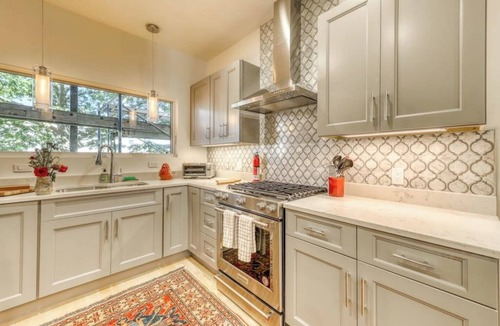 East Bayside House | Beautiful Combo Home Located in Downtown Portland - Close to the Beach