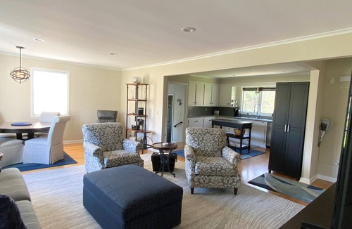 Pine Grove Historic District House | Beautiful, comfortable home with everything you would expect and more.