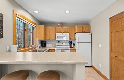Boyne Falls Condo | Beautiful Condo Located In Disciples Village, Sleeps Up To 16 - Unit 390