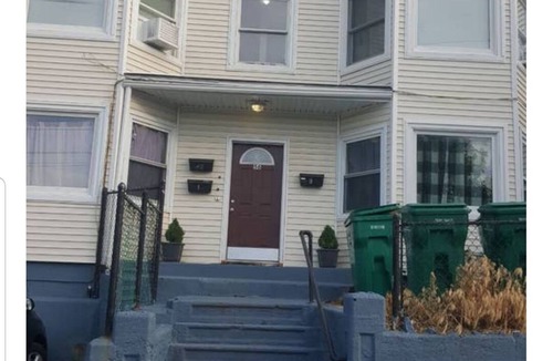 Lynn House | Beautiful Cozy Hill top 1BR near Boston & Salem