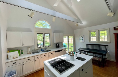 Dennis Port House | Beautiful Home with Central A/C. Walk to the Beach, Large Yard