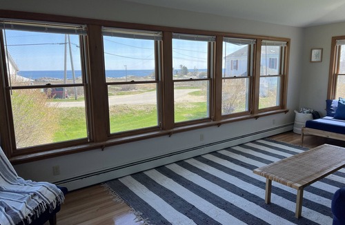 Long Island House | Beautiful Island Retreat off the coast of Maine