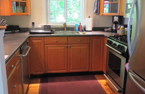 Oakland House | Beautiful lakeside 4 bedroom retreat with private dock and walkout basement