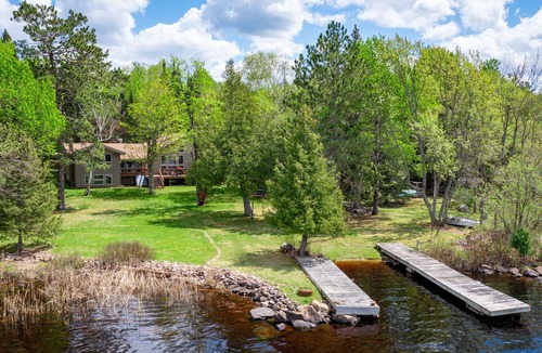 Ely Cabin | Beautiful Lakeside Lodge w/Bar in Ely