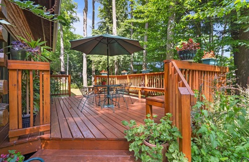 Interlochen House | Beautiful Log Cabin | Wooded | Lake Access | Interlochen Arts Academy