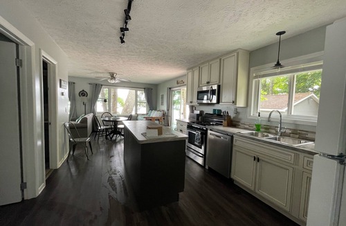 Traverse City Cottage | Beautiful Long Lake cottage offers the perfect up-north escape.