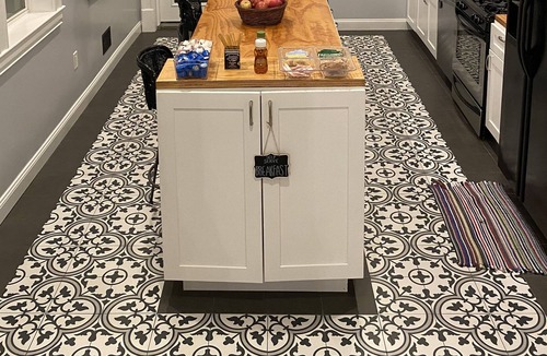 Manchester House | Beautiful Northside Victorian - close to stadiums and downtown