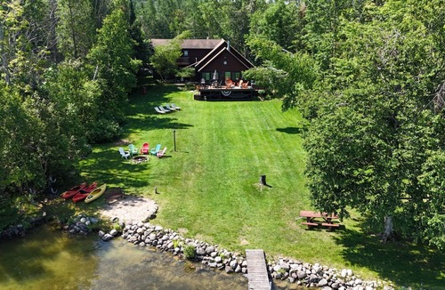 Petoskey House | Beautiful Pickerel Lake Home! Friday to Friday in the summer!