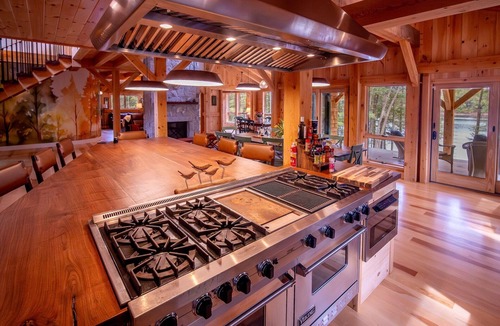 Mount Vernon House | Beautiful post & beam, 6 bedroom on a semi-private smaller pond.