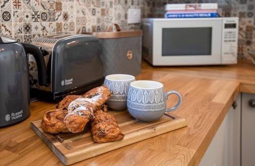 Berwick-upon-Tweed Cottage | Beautiful renovated Stone Cottage with enclosed Garden and Free Wifi.