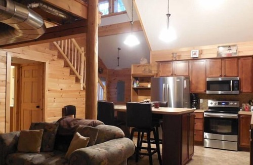 Baldwin Cottage | BEAUTIFUL RECENTLY CONSTRUCTED COTTAGE CLOSE TO BIG STAR! WE HAVE INTERNET!