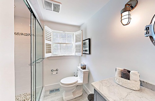 Northwest Harwich House | Beautiful remodel near Harwich Port - walk to Long Pond & Rail Trail