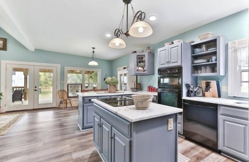 Shelbyville Cottage | Beautiful restored Victorian farmhouse
