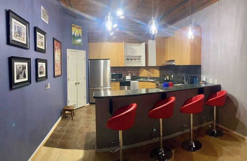 Downtown West Apartment | Beautiful Spacious Loft in the Heart of St. Louis