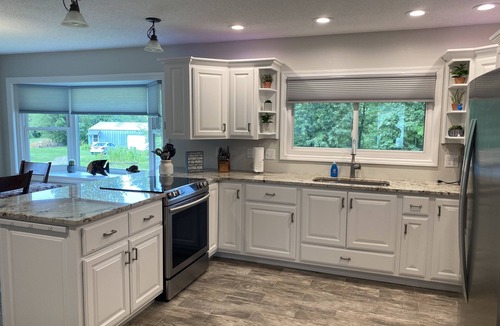 Grand Rapids House | .Beautiful, spacious lake home with level elevation to sandy beach.