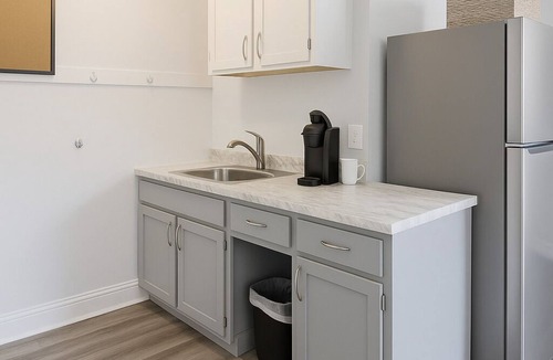 Bay City Apartment | Beautiful Studio apartment with AC, Riverside in delightful Bay City!