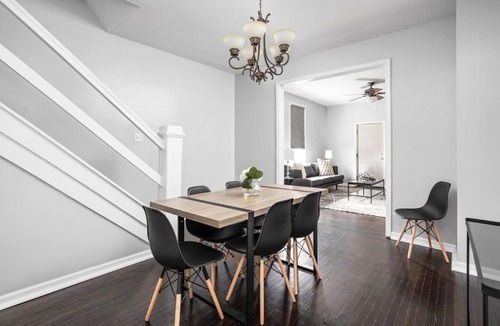 Kennedy King House | Beautiful Townhouse in Amazing Central Location