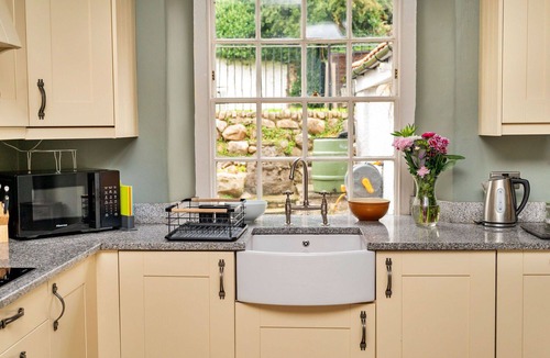 Catterick House | Beautiful villa for 14 people with WIFI, hot tub, TV and pets allowed