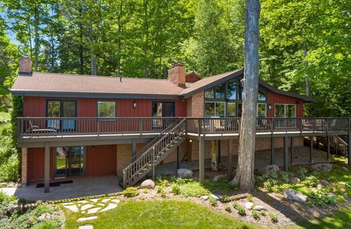 Boyne City House | Beautiful Walloon Lake home near Boyne City!