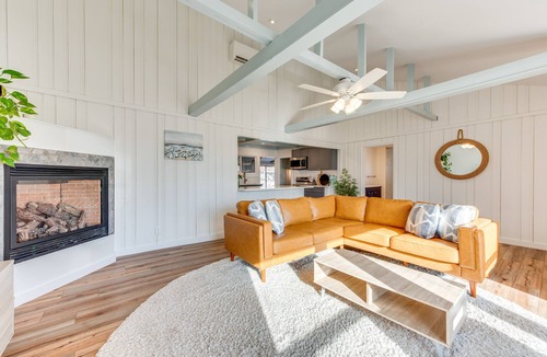 Wells Cottage | Beautiful Wells Cottage: Steps to Moody Beach!