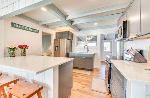 Wells Cottage | Beautiful Wells Cottage: Steps to Moody Beach!